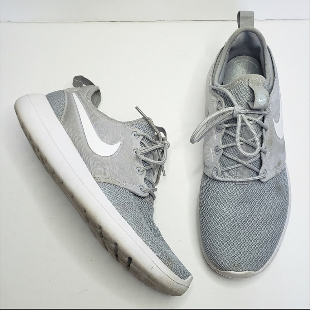 Nike Roshe Two Knit Running Shoe 844931 Gray White Sneaker 10